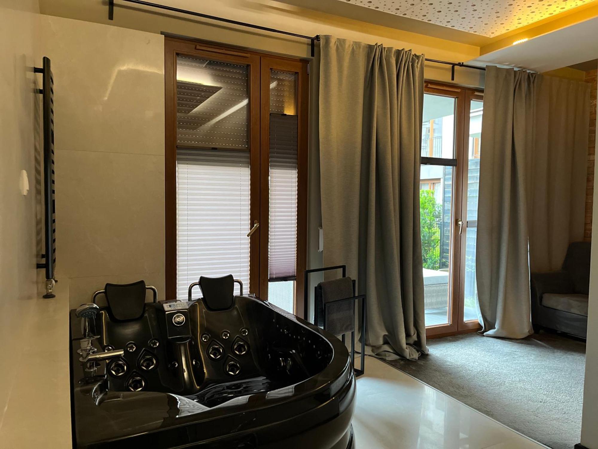 Jacuzzi Rakowicka Top Apartments Krakau Exterior foto